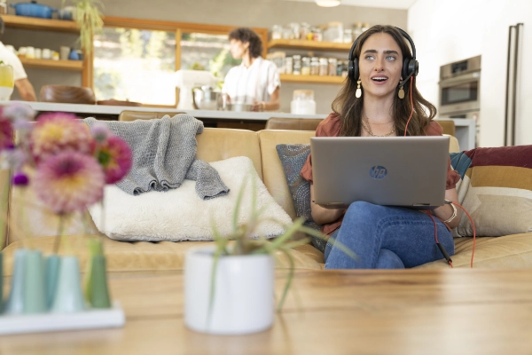 Poly Blackwire BW8225 USB Headset In Use