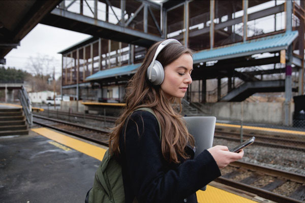 Bose 700 UC NC Wireless Headphone, Black w/ USB Dongle