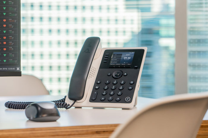 Poly Edge E220 IP Desk Phone