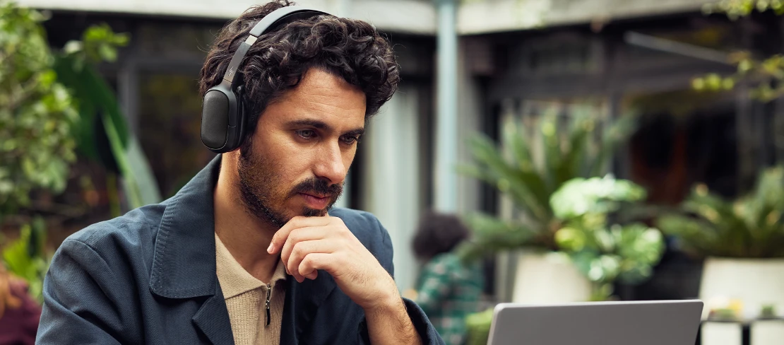 HP Poly Focus 625 Bluetooth Headset in Hybrid Work Environment
